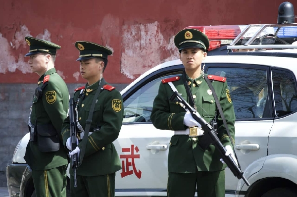 La Chine offre 15 000 dollars en espèces pour signaler les menaces à la  sécurité nationale 