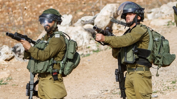 Les forces israéliennes tuent deux Palestiniens vivant dans des camps de réfugiés