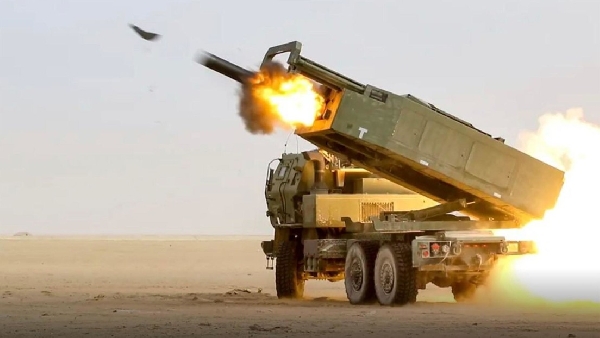 Les États-Unis approuvent la vente éventuelle de lance-roquettes HIMARS à la Pologne pour 10 000 millions de dollars