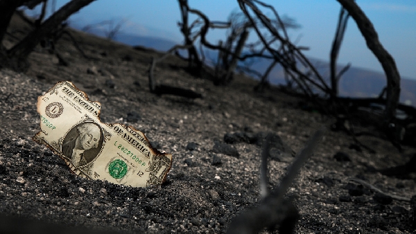Robert Kiyosaki :  La foi dans le dollar américain, dans la fausse monnaie, sera détruite 