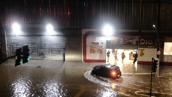 De fortes pluies font au moins 36 morts et des centaines évacués au Brésil 