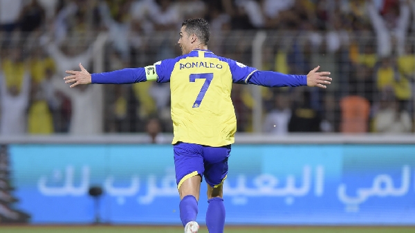 3 buts en 45 minutes : le triplé de Cristiano Ronaldo place Al Nassr en tête du championnat saoudien