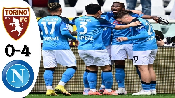 Naples écrase Torino avec une victoire de 4-0