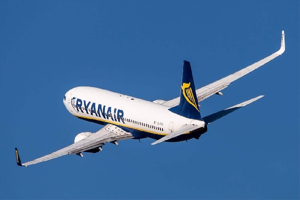 Ryanair lance une pétition auprès de ses passagers en réponse aux grèves en France