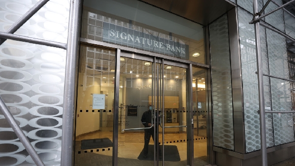 Les États-Unis approuvent la vente des actifs de Signature Bank après son effondrement