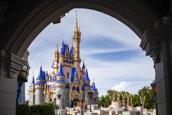 Disney pourrait licencier environ 4 000 employés