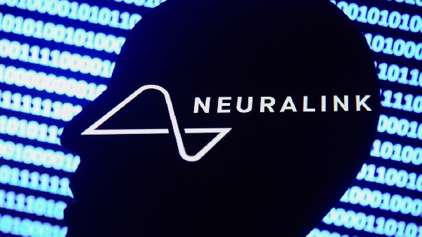 Neuralink cherche un partenaire pour des essais cliniques d