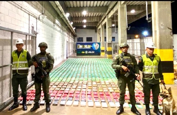 Ils saisissent en Colombie une tonne de cocaïne destinée à l
