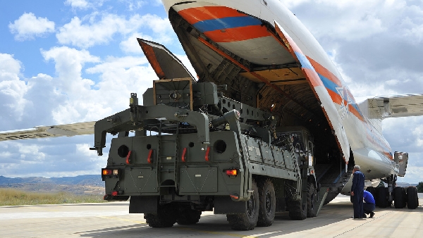 Les États-Unis ont demandé à la Turquie de céder le contrôle des systèmes anti-missiles S-400