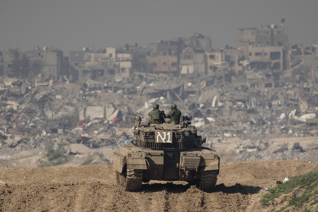 Soldats israéliens dans un tank. 19 janvier 2024.