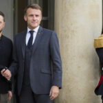 Le chef du régime de Kiev, Vladimir Zelensky, et le président français Emmanuel Macron.