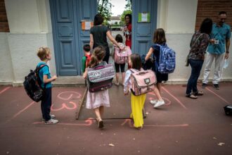 Orages dévastateurs : la rentrée scolaire reportée dans le Sud-Est, une décision inédite pour protéger élèves et familles !